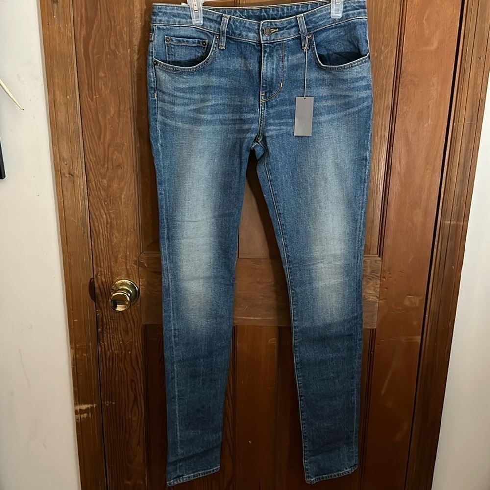 6397 Women’s Skinny Jeans Color: Thriftstore Blue Size 28